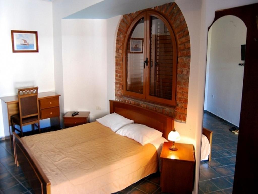 Hotel Livia Ksamil Room photo