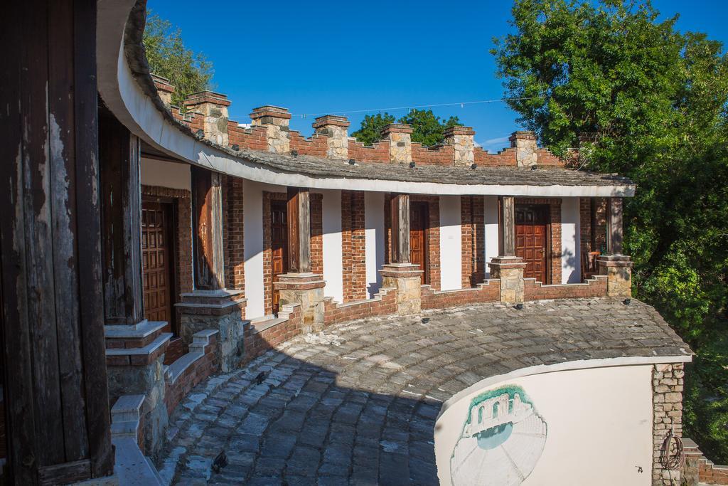 Hotel Livia Ksamil Exterior photo