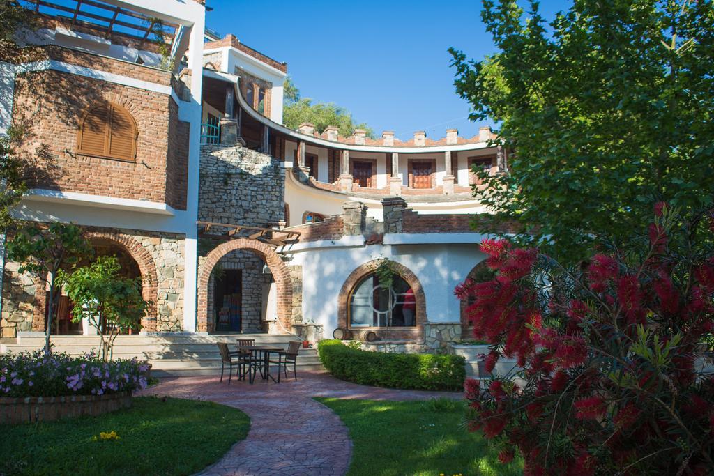 Hotel Livia Ksamil Exterior photo